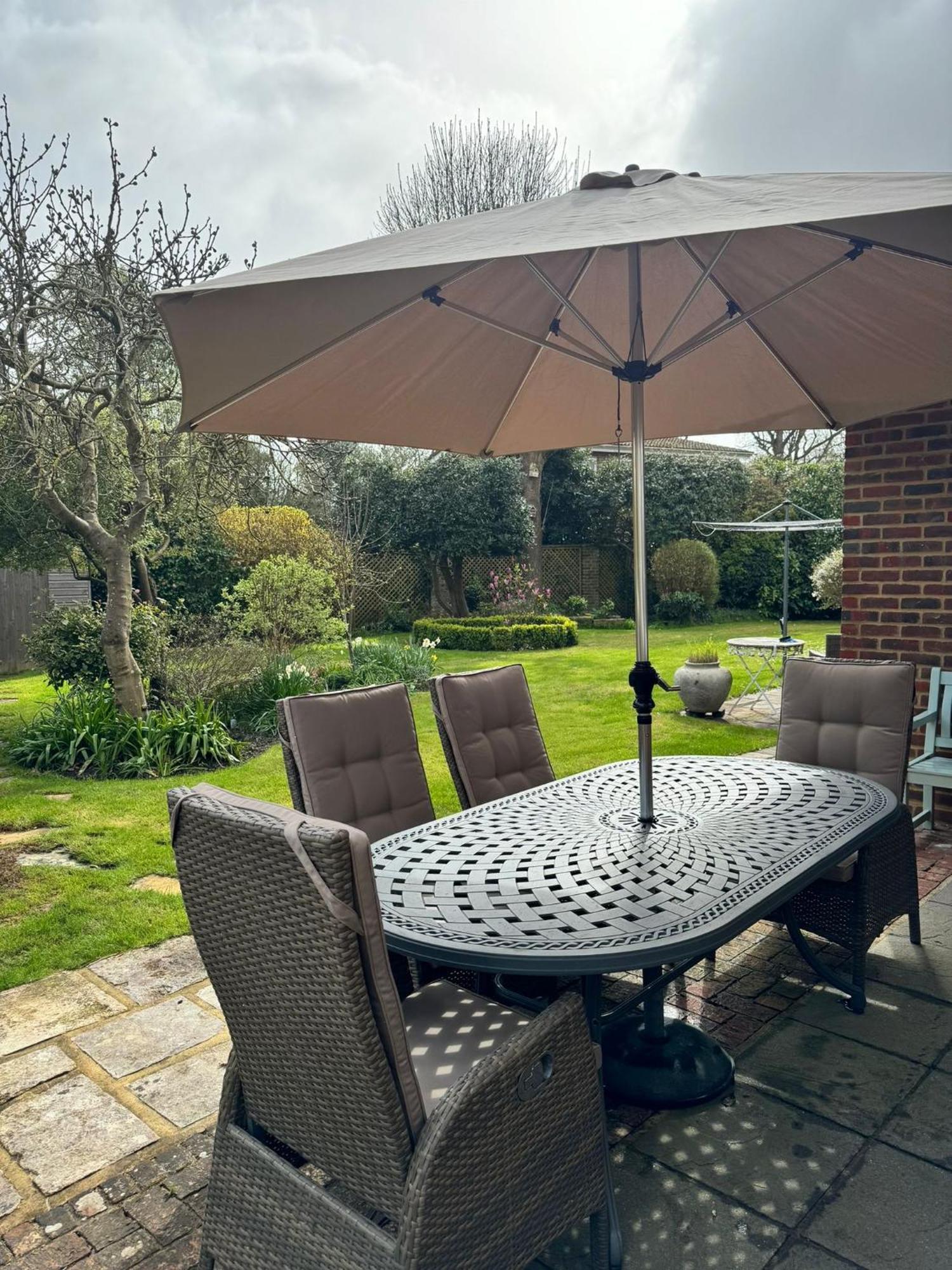 'Bramley Fall Cottage' ' On Site Ev Point - Attached Cottage,3 Separate Bedrooms -1 On Ground Level, Sleeps 6, 2 Bathrooms, Sandy Wittering Beach 8Min Drive, Rural Location, Child Friendly, Small Breed Dog Friendly, Private Parking 치체스터 외부 사진